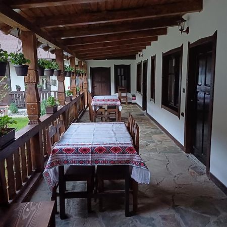 Villa Casuta Din Valea Regilor Gradistea de Munte Exterior foto